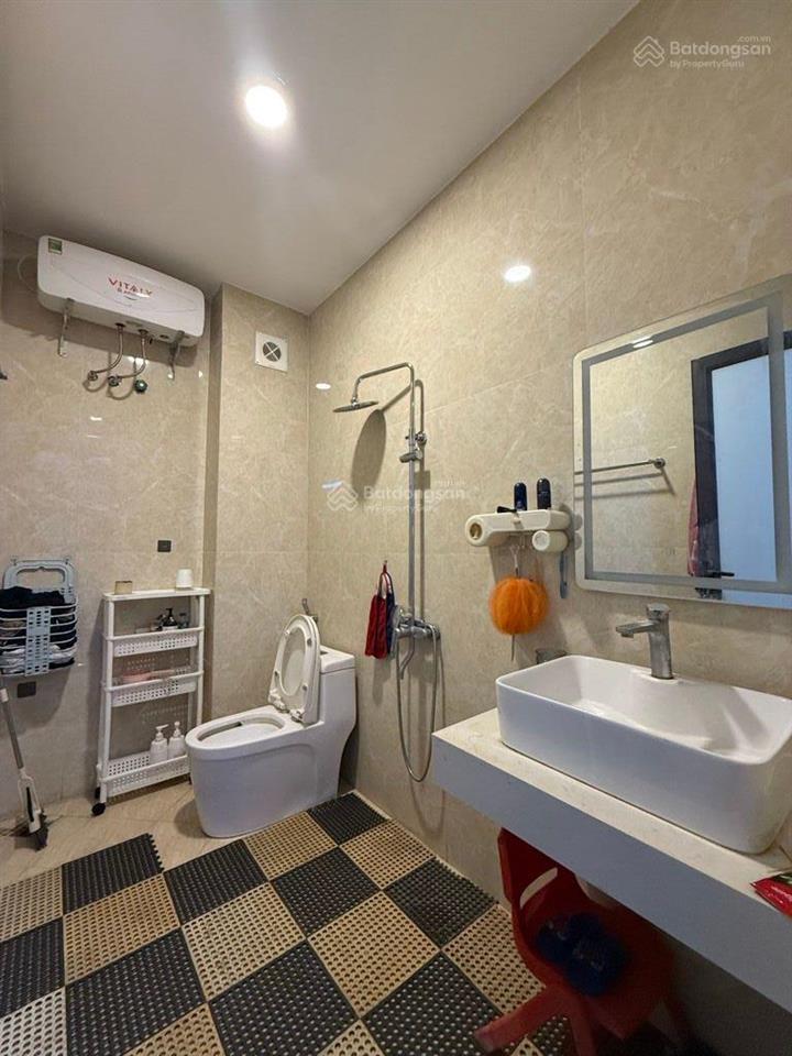 Bán nhà phúc lợi 32.3m2  5 tầng kinh doanh  ô tô tải đỗ cửa nở hậu full nội thất  8.5 tỷ