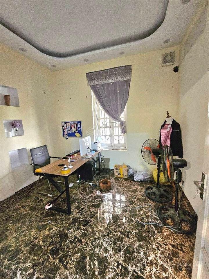Bán nhà 3 tầng, 100m²  yên viên, view thoáng sát vin yên thường, ngõ xe tải tránh  13,8 tỷ