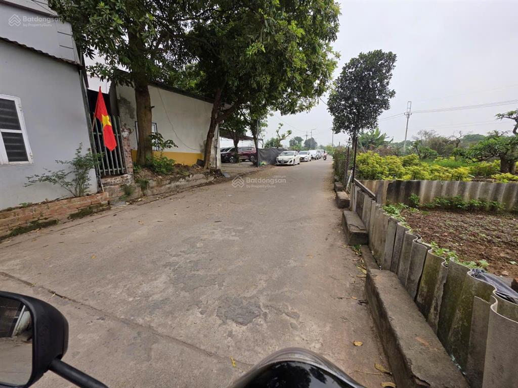 Bán nhà 3 tầng, 100m²  yên viên, view thoáng sát vin yên thường, ngõ xe tải tránh  13,8 tỷ