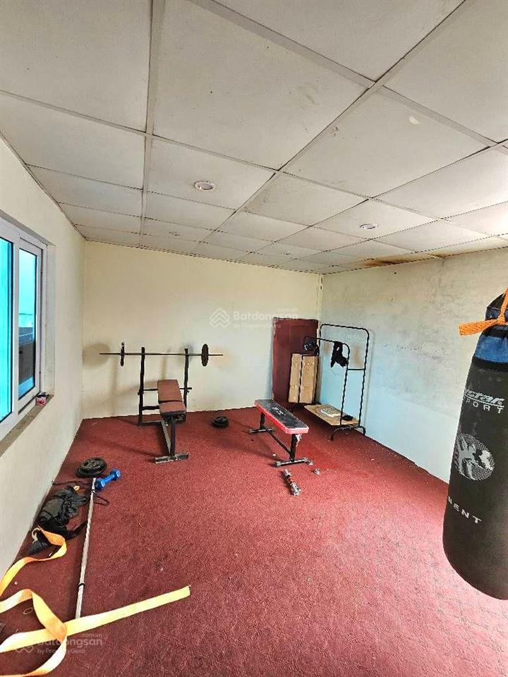 Bán nhà 3 tầng, 100m²  yên viên, view thoáng sát vin yên thường, ngõ xe tải tránh  13,8 tỷ