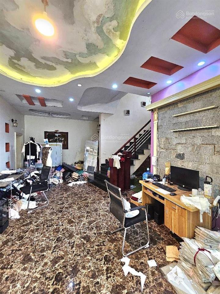 Bán nhà 3 tầng, 100m²  yên viên, view thoáng sát vin yên thường, ngõ xe tải tránh  13,8 tỷ