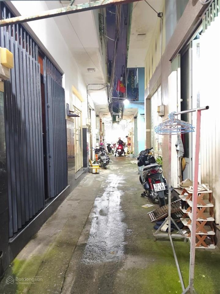 Nhỉnh 1 tỷ nhà đẹp 3 tầng 3 pn 2wc kế bên park mall q8