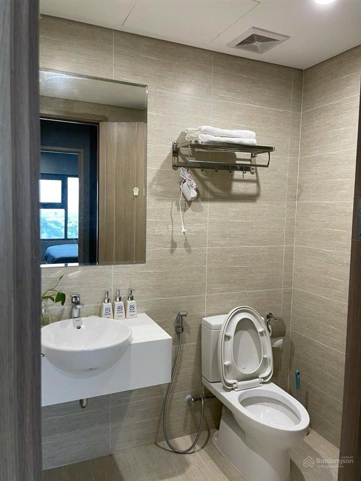 Căn hộ đập thông 4pn 3wc view hồ + vin uni đẹp tại tòa s2.12 sẵn hợp đồng thuê.  0917 099 ***
