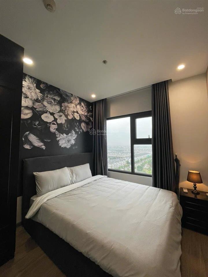 Căn hộ đập thông 4pn 3wc view hồ + vin uni đẹp tại tòa s2.12 sẵn hợp đồng thuê.  0917 099 ***