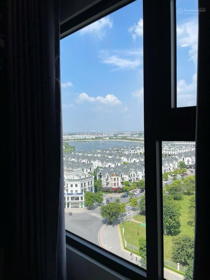 Căn hộ đập thông 4pn 3wc view hồ + vin uni đẹp tại tòa s2.12 sẵn hợp đồng thuê.  0917 099 ***