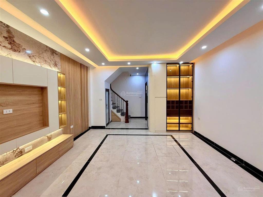 Bán nhà triều khúc, thanh trì, cuối ngõ 300 nguyễn xiển là đến, 6 tầng, 8pn, 38m2, giá 6.6 tỷ có tl
