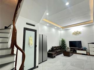 Bán nhà đường cổ điển a, tứ hiệp, thanh trì, 6 tầng còn mới, 38m2, 4pn, mt6.8m, giá 6.6 tỷ
