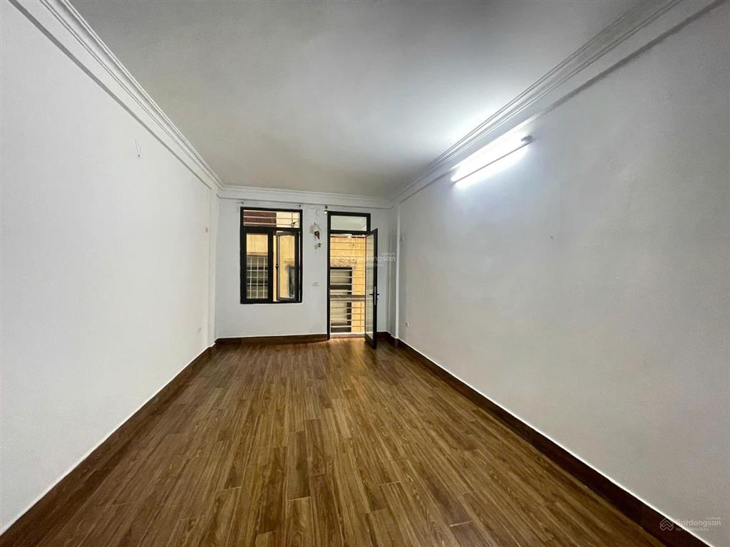 Bán nhà phố giáp nhị, giáp bát hoàng mai, ô tô gần, 5 tầng dân tự xây, 35m2, chủ sốt bán giá 6.6 tỷ