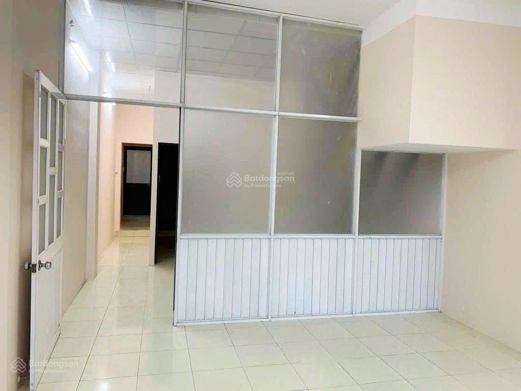 Cho thuê 4,2x16m 2 tấm  hẻm 6m lũy bán bích  gần hòa bình, tô hiệu, giáp q.11, lạc long quân