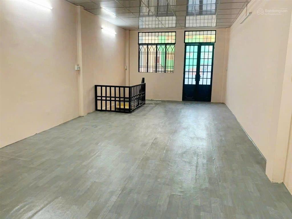Cho thuê 4,2x16m 2 tấm  hẻm 6m lũy bán bích  gần hòa bình, tô hiệu, giáp q.11, lạc long quân