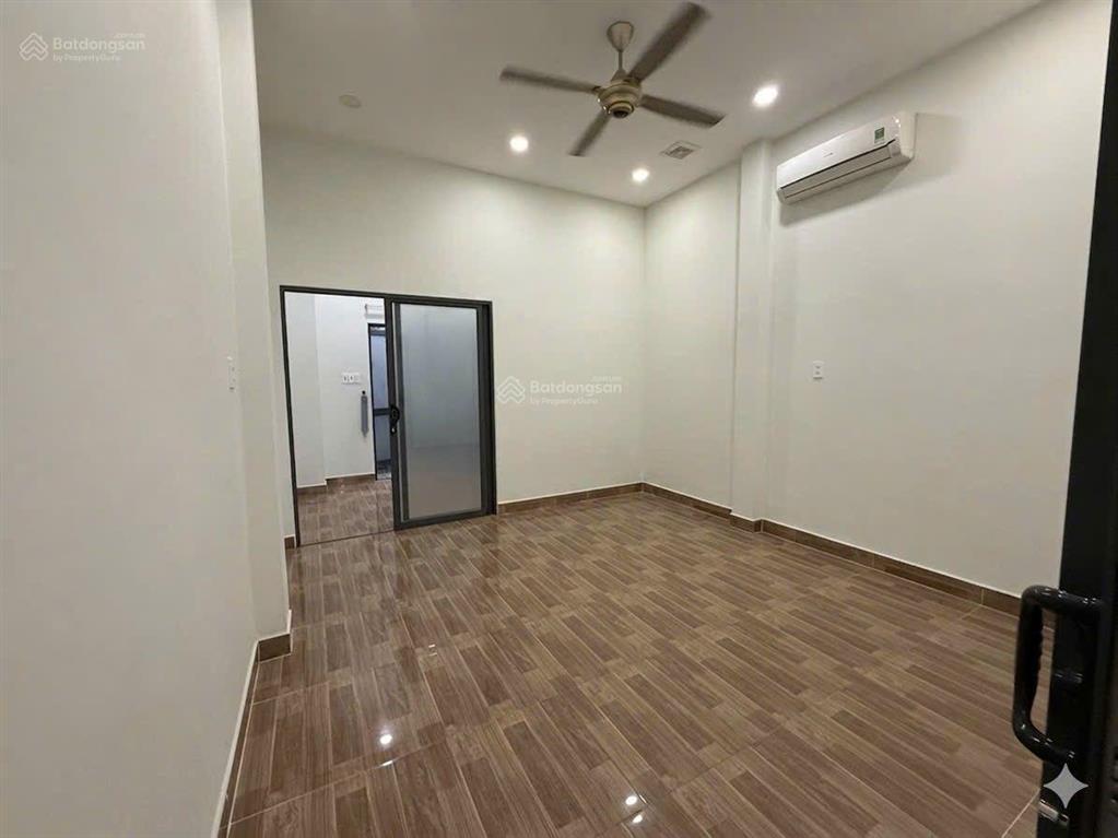 Cho thuê khu thạch lam  4x20m 2 tấm dài suốt  đường 16m  gần hòa bình, tô hiệu, thoại ngõ hầu