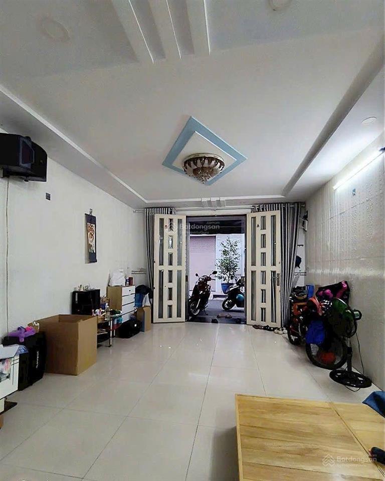 Cho thuê 1/ lê trọng tấn  4x11m nhà đẹp 2pn  gần trường đh cntp, trường chinh
