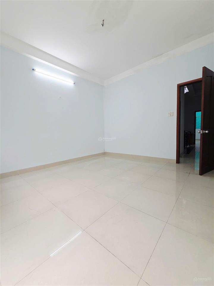 Cho thuê nhà mới 1/ lê thúc hoạch  4x17m 3 tấm 3pn  hẻm 8m thông, gần tân hương, phú thọ hòa