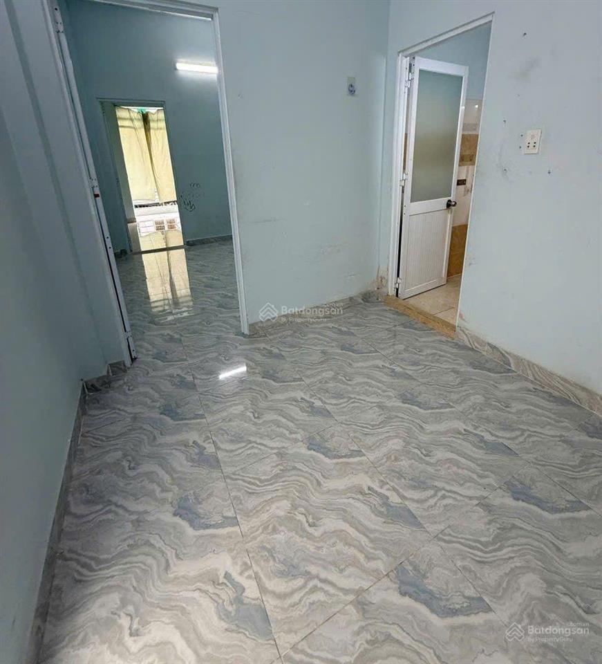 Cho thuê nhà 2 tấm 2pn lý thánh tông  hẻm xe tải 6m, gần tô hiệu, hòa bình, đầm sen. q.11
