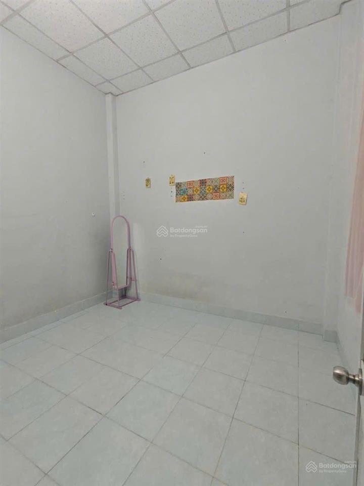 Cho thuê nhà hẻm 3.5m hòa bình  2 tấm 2pn, sát hẻm ô tô, ngay đầm sen, gần lạc long quân