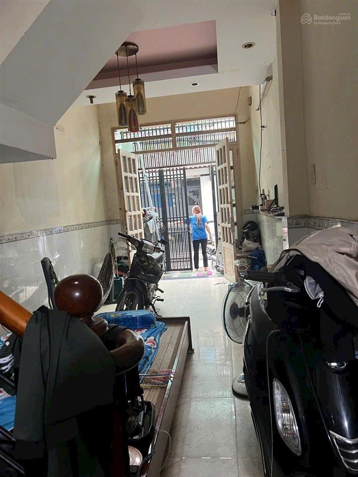 Cho thuê nhà 1/ lũy bán bích  4x11m, 2 tấm 2pn, hẻm 4m, gần thoại ngọc hầu, hòa bình, thạch lam