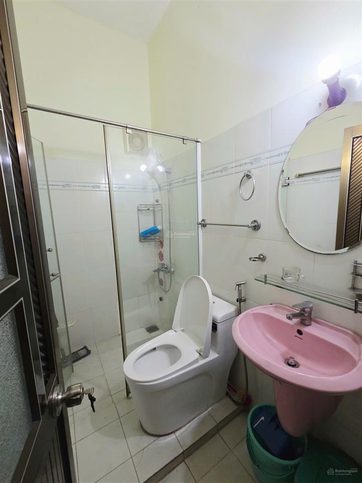 Cho thuê nhà full nội thất, hẻm 5m thạch lam  nhà đẹp 5pn, gần tô hiệu, thoại ngọc hầu