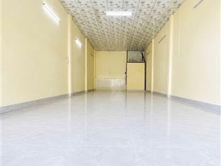 Cho thuê nhà mtkd lũy bán bích  5x15m, nhà cấp 4 trống suốt, dễ setup kd, vị trí sung đông đúc