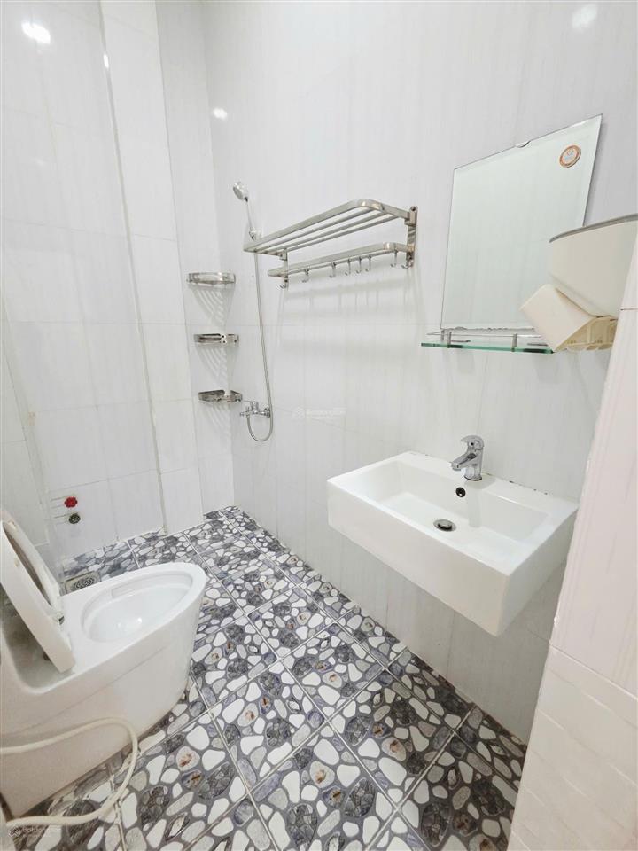 Cho thuê nhà đẹp khu gò dầu  6,3x9m 4 tấm có nội thất, hẻm 8m thông