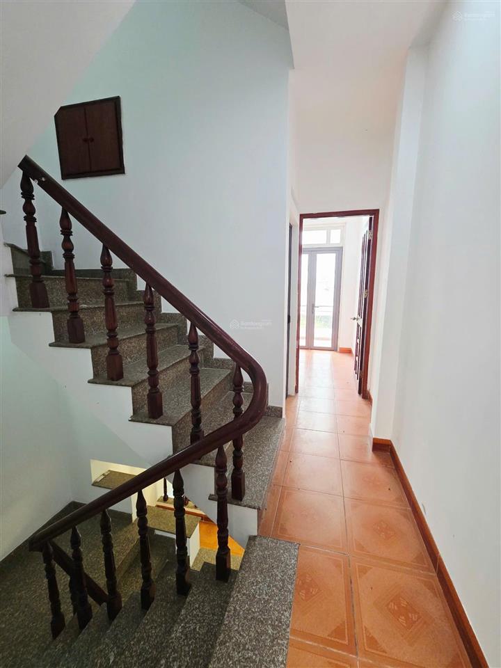Cho thuê nhà ni sư huỳnh liên  4x13m, 4 tấm, 5pn, hẻm 4m an ninh, gần đồng đen, hồng lạc, bàu cát