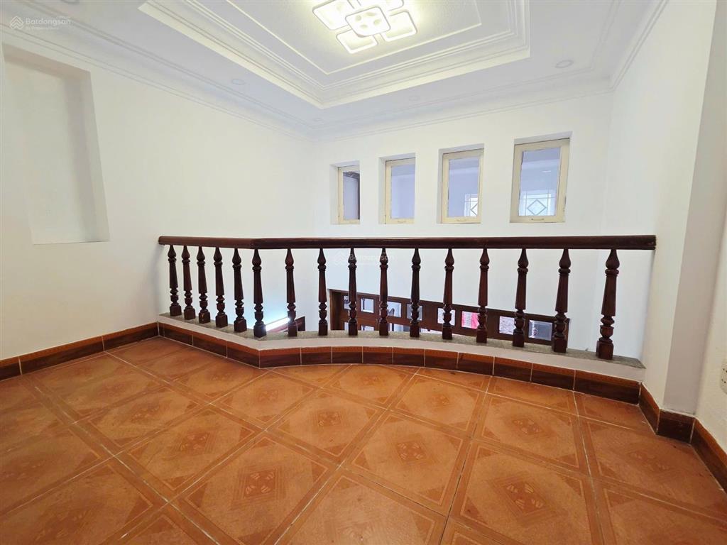 Cho thuê nhà ni sư huỳnh liên  4x13m, 4 tấm, 5pn, hẻm 4m an ninh, gần đồng đen, hồng lạc, bàu cát