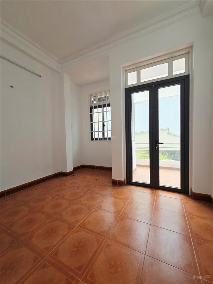 Cho thuê nhà ni sư huỳnh liên  4x13m, 4 tấm, 5pn, hẻm 4m an ninh, gần đồng đen, hồng lạc, bàu cát