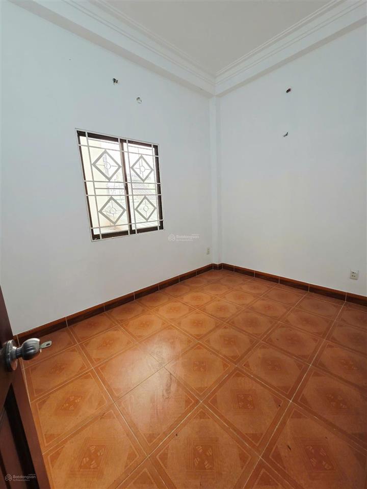 Cho thuê nhà ni sư huỳnh liên  4x13m, 4 tấm, 5pn, hẻm 4m an ninh, gần đồng đen, hồng lạc, bàu cát