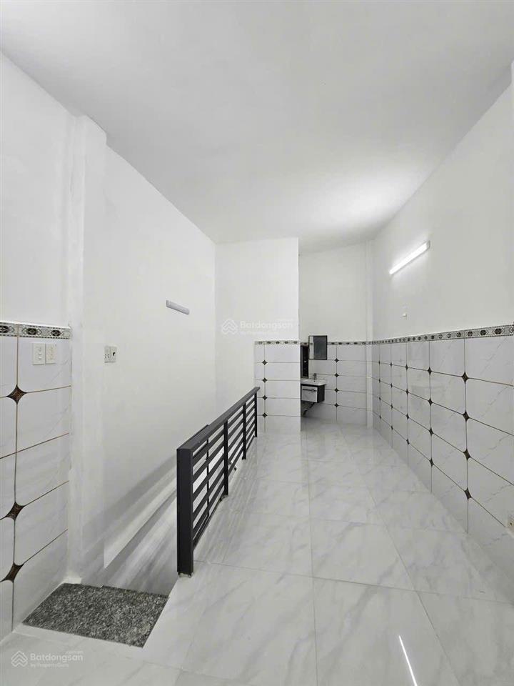Cho thuê nhà mtkd đỗ nhuận 3,3x8m 2 tấm, nhà mới , đường 10m gần lê trọng tân, tân kỳ tân quý