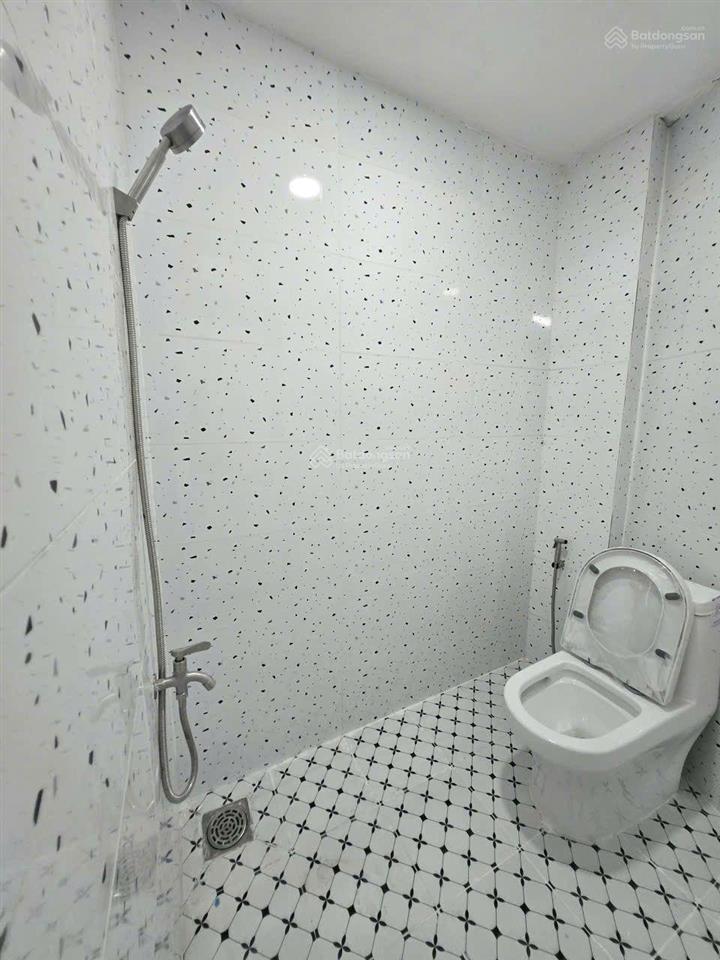 Cho thuê nhà mtkd đỗ nhuận 3,3x8m 2 tấm, nhà mới , đường 10m gần lê trọng tân, tân kỳ tân quý