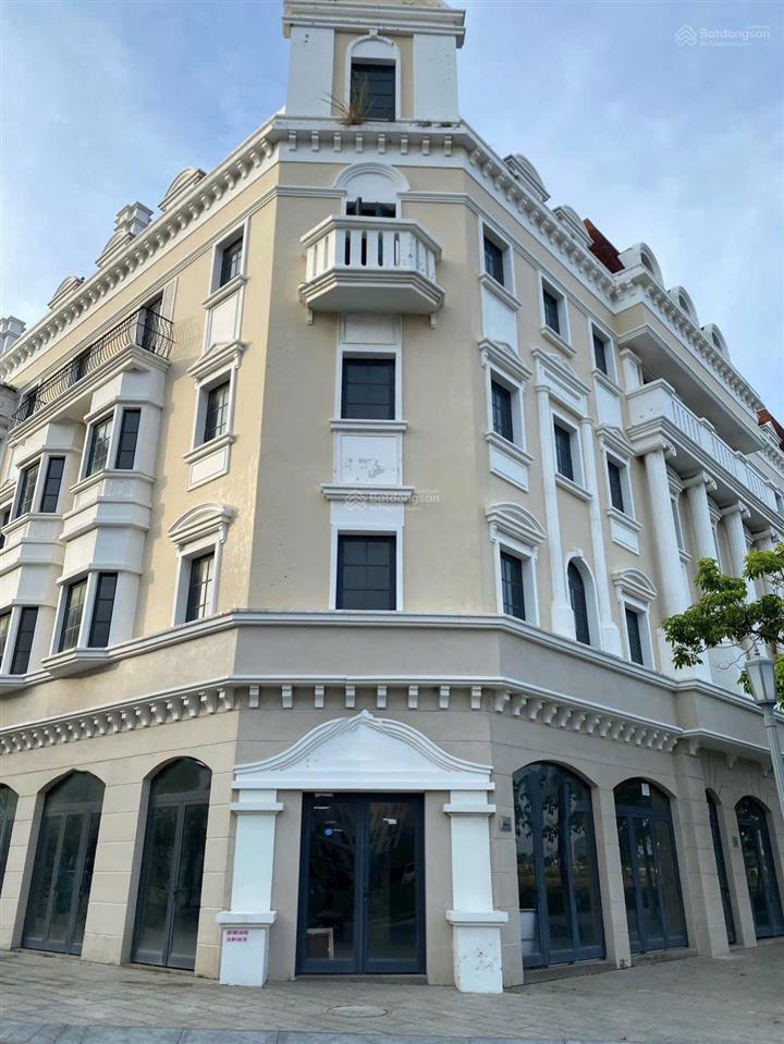 Cắt lỗ căn góc shophouse eu đã có sổ về hoàn thiện kinh doanh ngay sát biển
