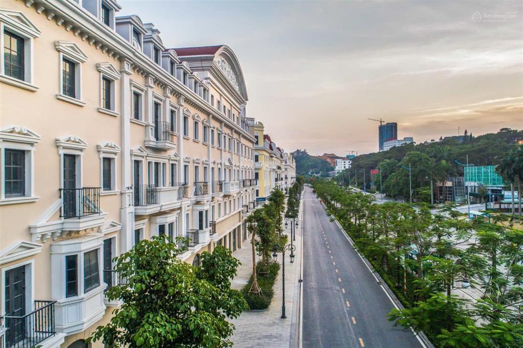 Cắt lỗ căn góc shophouse eu đã có sổ về hoàn thiện kinh doanh ngay sát biển
