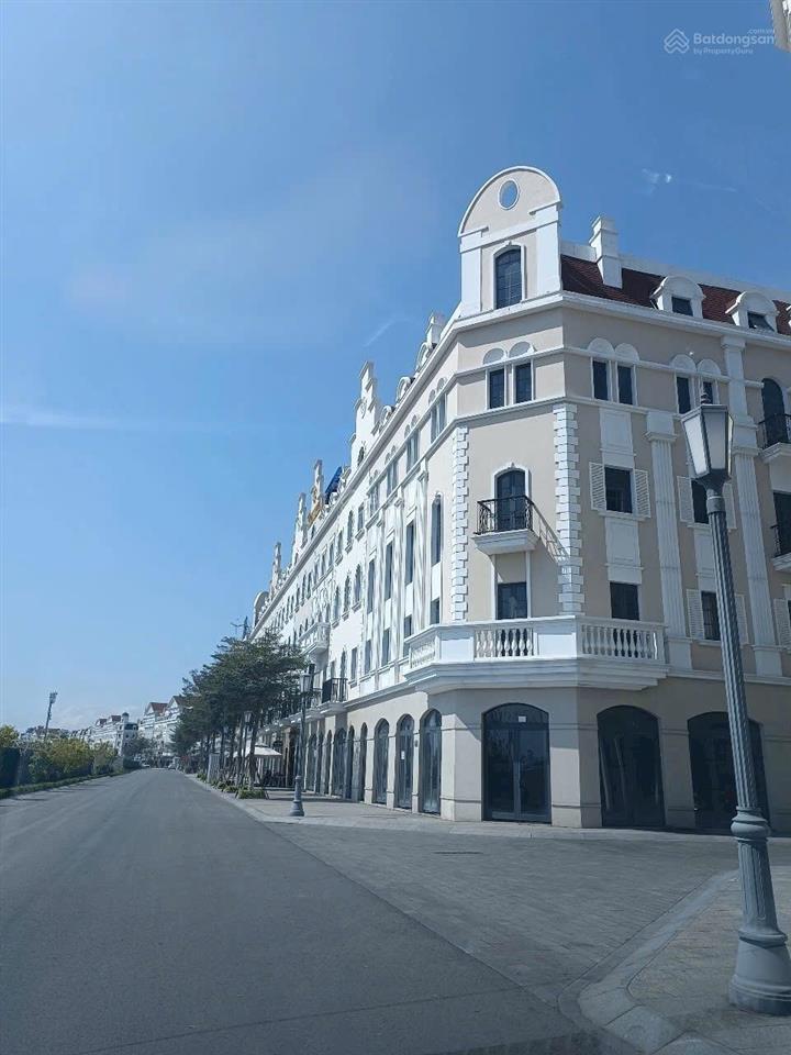 Cắt lỗ sâu căn shophouse thương mại mặt đường hạ long kinh doanh tốt