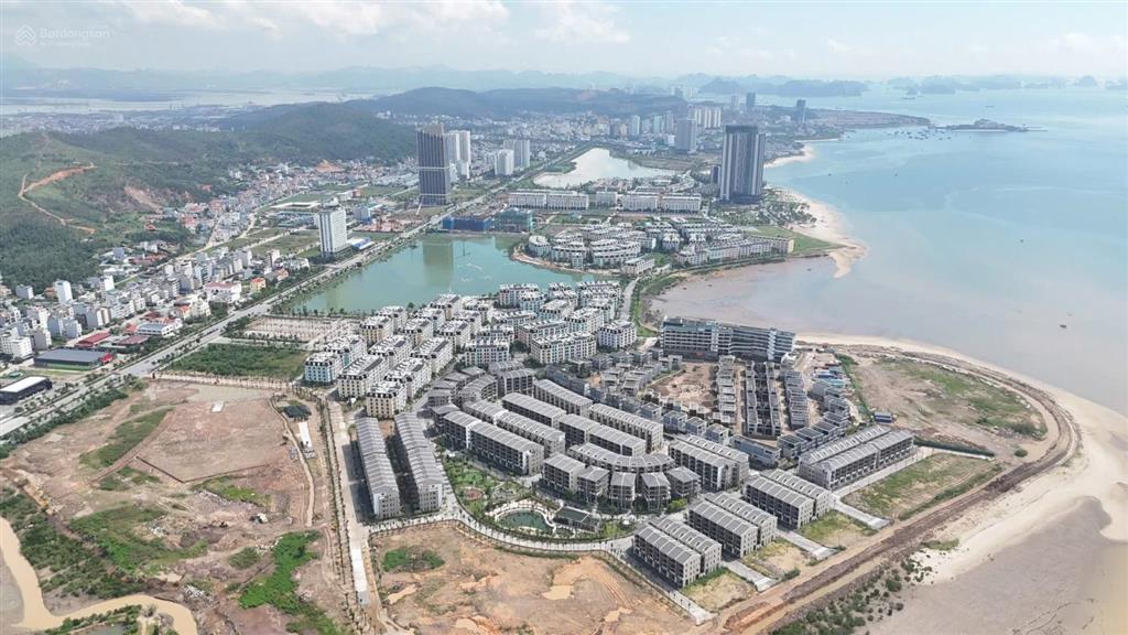 Giá hời liền kề hozizon bay gần biển sở hữu lâu dài xây 4 tầng trung tâm khu du lịch