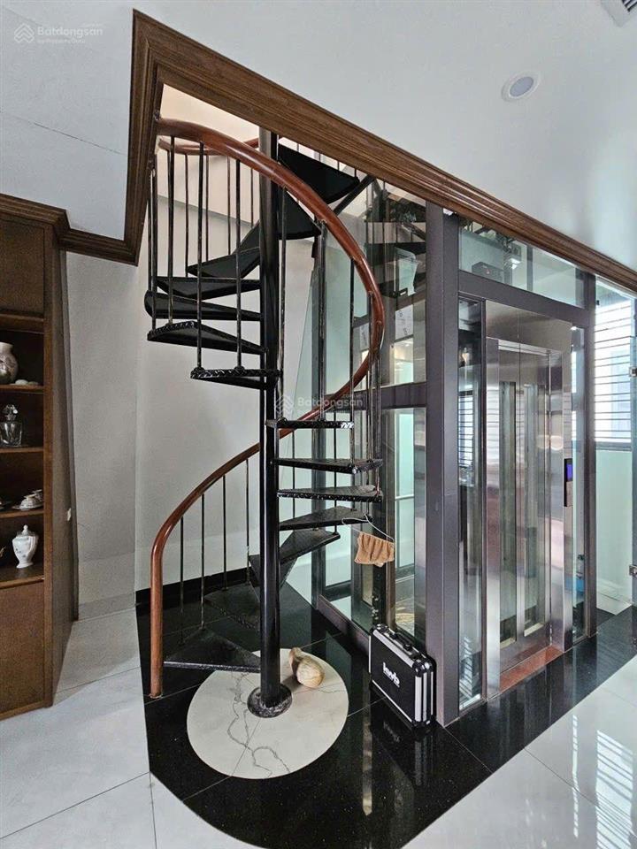 Bán liền kề luxury kiến hưng hà đông, tòa văn phòng kết hợp ở 6 tầng thang máy bằng giá nhà thô