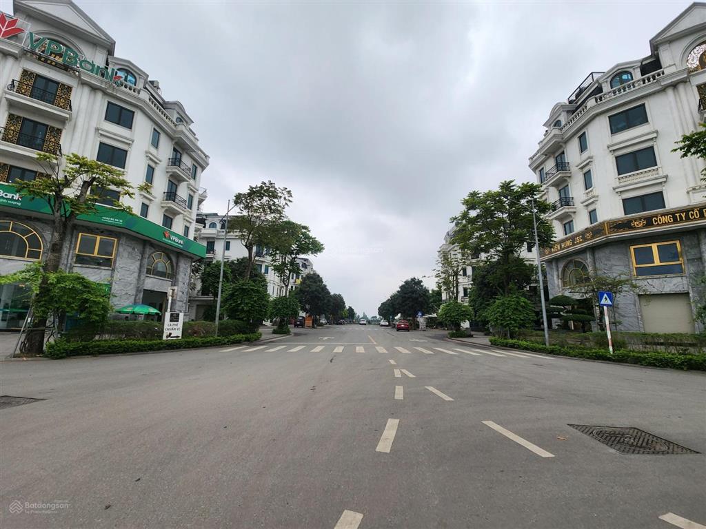 Bán liền kề luxury kiến hưng hà đông, tòa văn phòng kết hợp ở 6 tầng thang máy bằng giá nhà thô