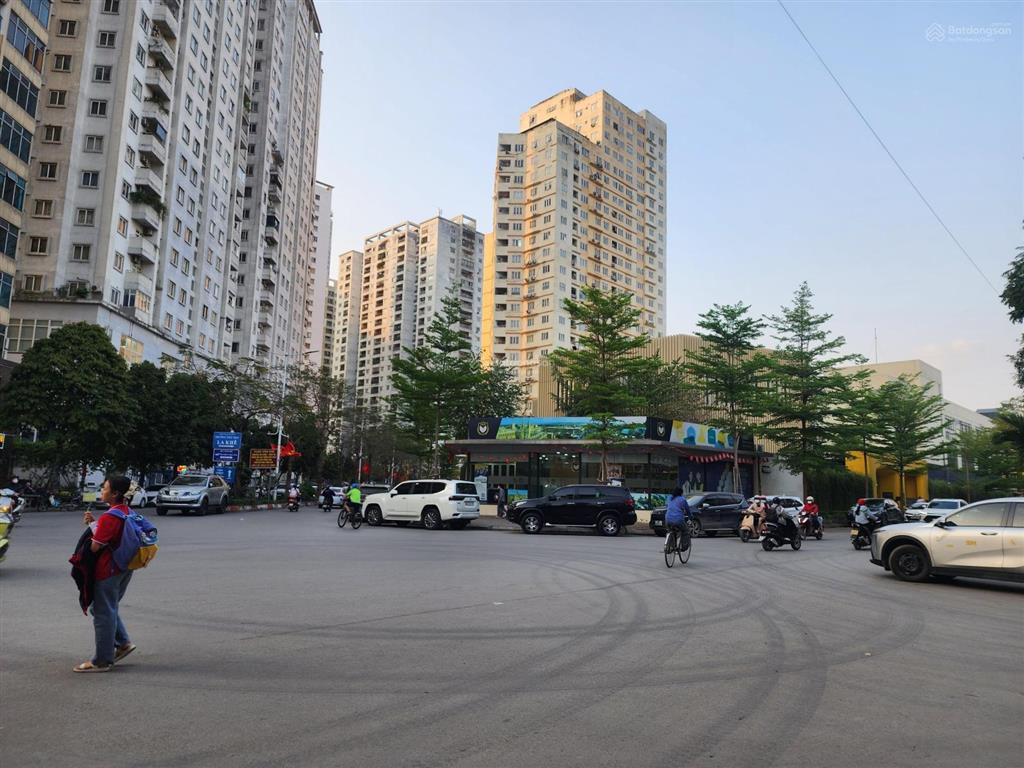 Bán mảnh đất mặt đường đôi kđt văn khê, vị trí trung tâm kđt kinh doanh cực đỉnh, giá hơn 15 tỷ