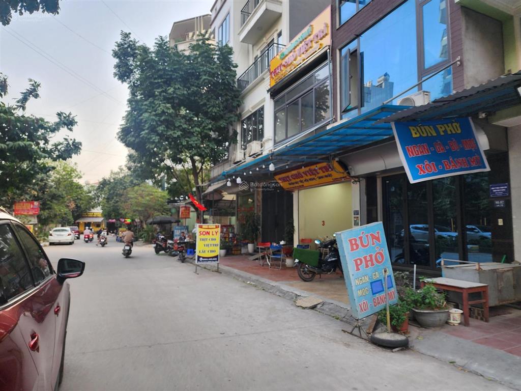 Bán mảnh đất mặt đường đôi kđt văn khê, vị trí trung tâm kđt kinh doanh cực đỉnh, giá hơn 15 tỷ