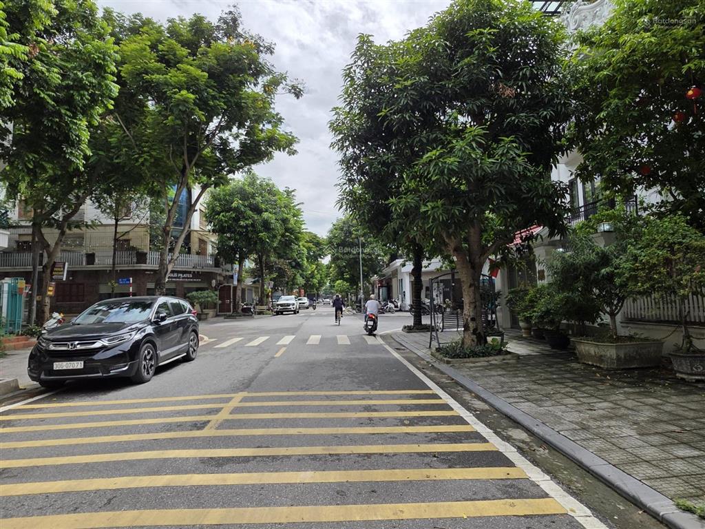 Bán biệt thự tại văn phú, hà đông, 34 tỷ, 201m2 chỉ với giá tốt! 0969 134 ***
