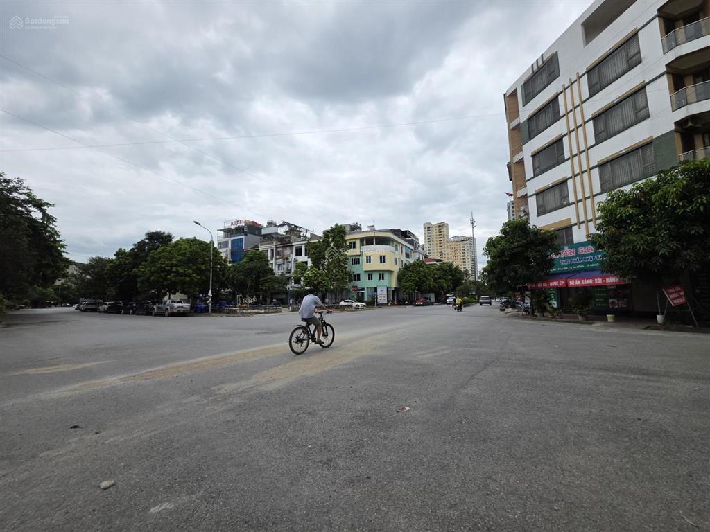 Bán mảnh đất mặt đường đôi dọc bún 1 văn khê, vị trí kinh doanh cực đỉnh giá đầu tư chỉ 14 tỷ