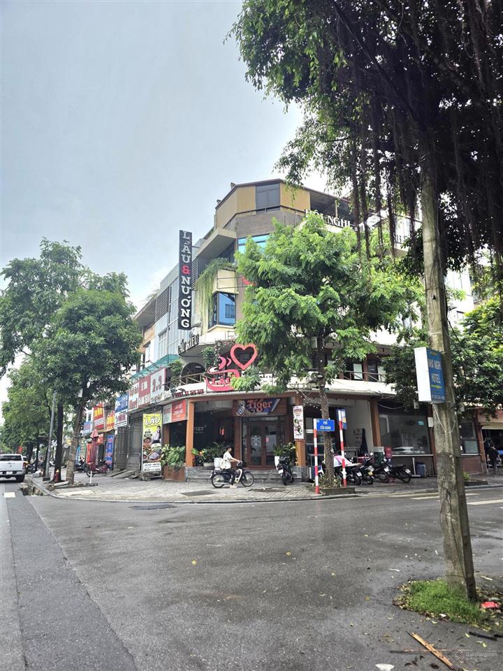 Bán liền kề lô góc văn phú, 145m nhà 5 tầng thang máy giá hơn 300tr/m. 0969 134 ***