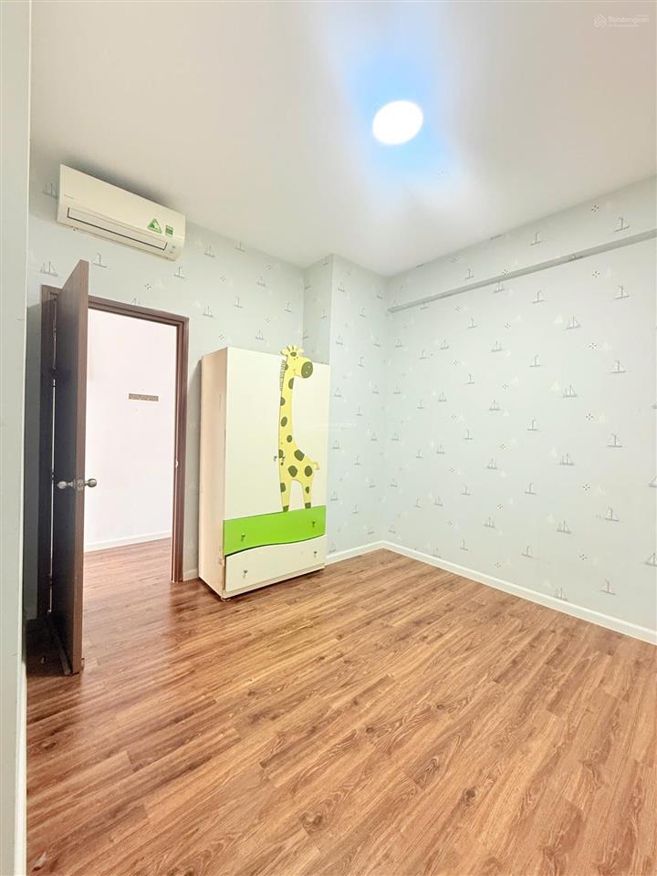 Bán 72m2, 2pn, 2wc giá 4.1 tỷ tầng trung toà mp2 mizuki park