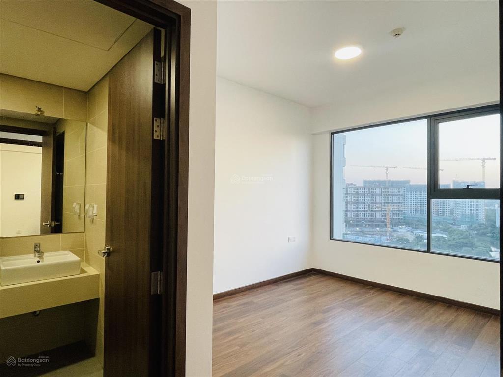 Bán căn 2 pn, 2 wc, 78m2, tòa mp8 view kênh đào tầng trung đẹp