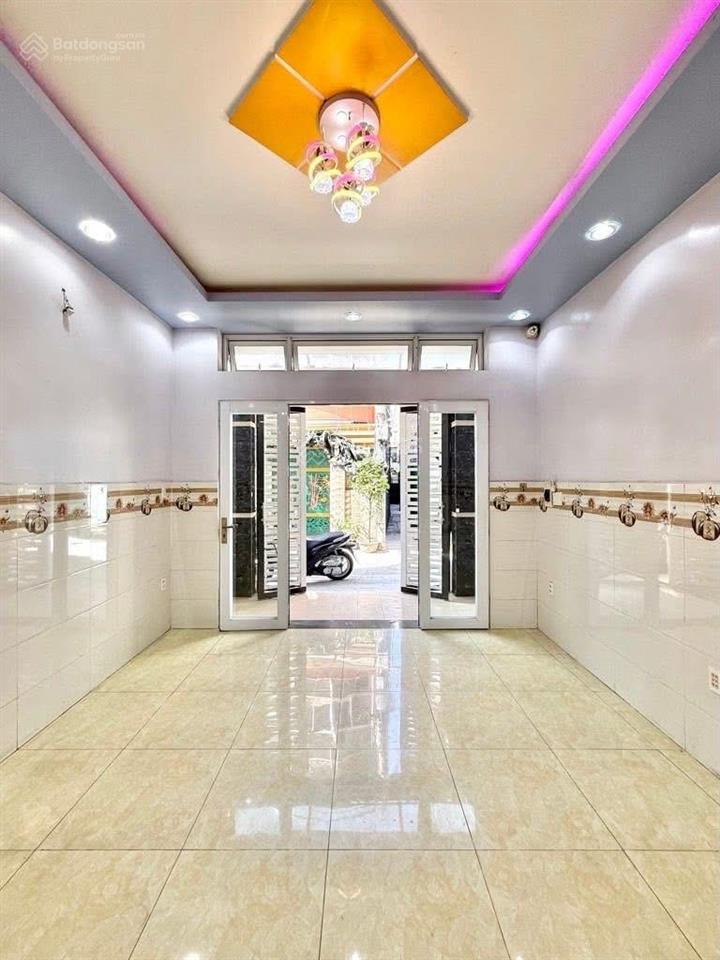 Bán nhà ngay chợ phạm văn hai , hàng xóm quận 3 . chính chủ