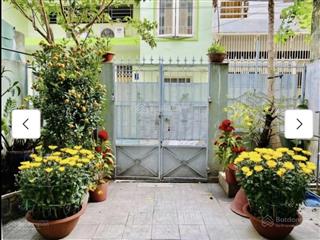 Cách sân bay 500m , nhà 3 tầng , 4pn , 95m( 5*18m) , vuông vức