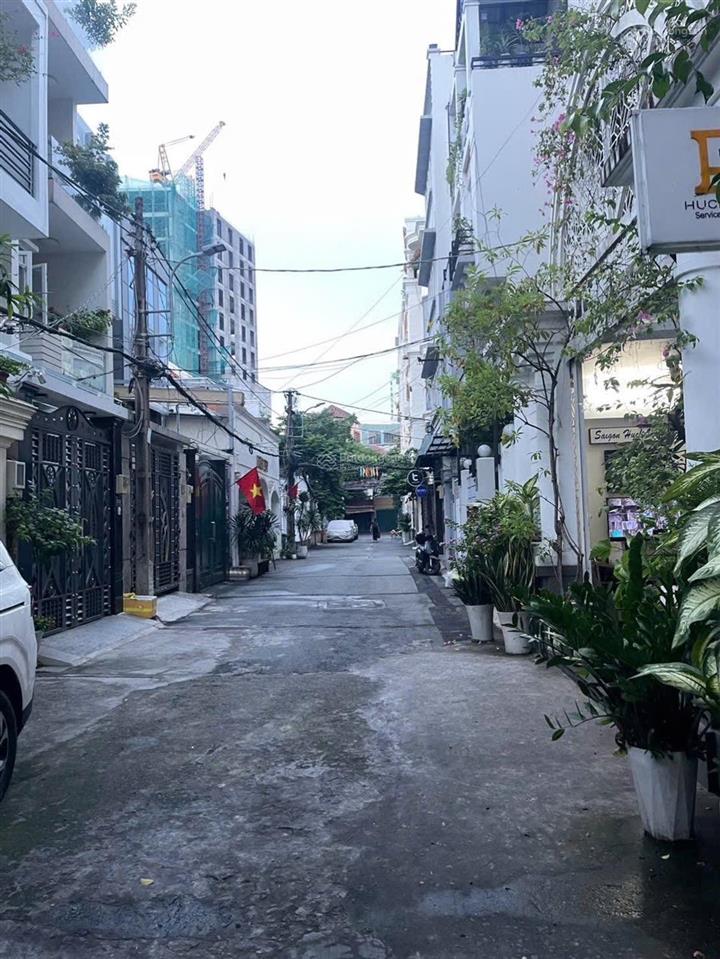 Khu hiếm nhà bán, ngang 6m nở hậu, 3pn, 3wc, ô tô đỗ cửa
