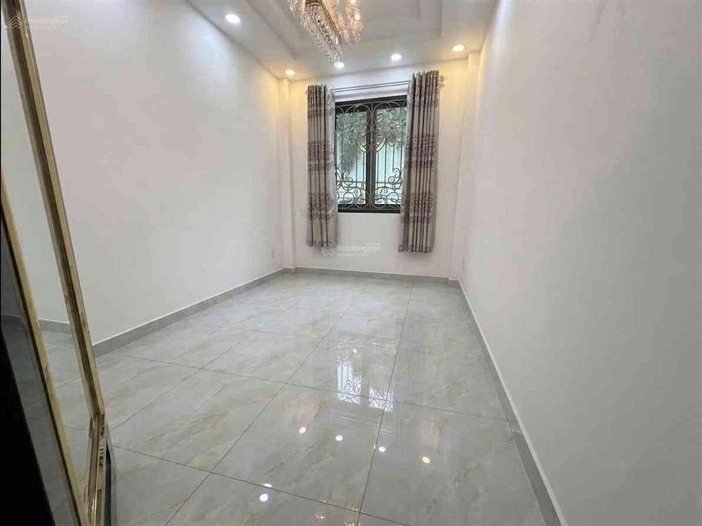 Ngay hoàng văn thụ sát mặt tiền đường, hẻm ô tô thông, 5 tầng, 5pn, 6wc, hoàn công đủ