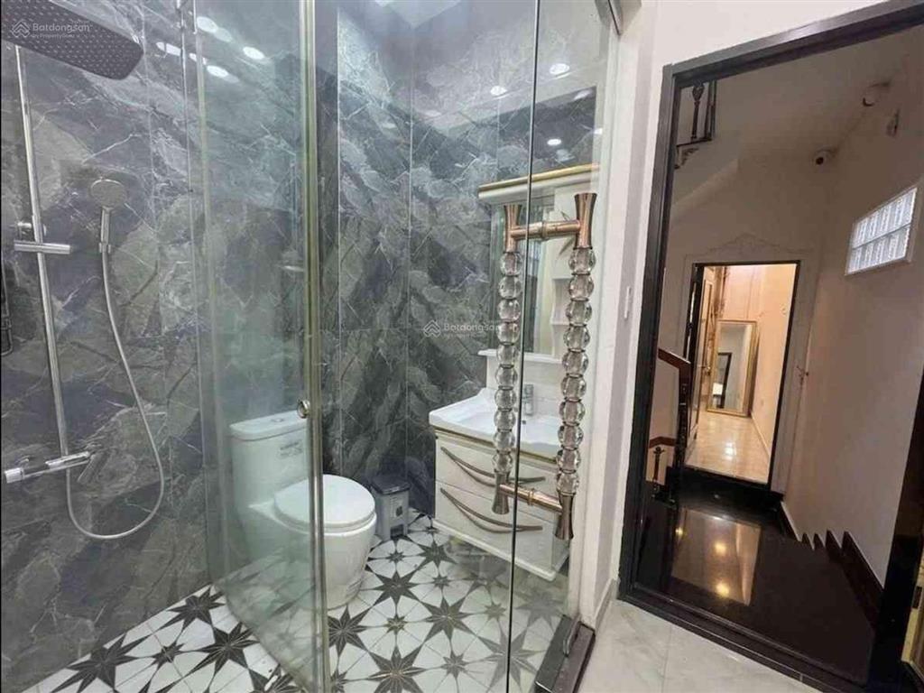 Ngay hoàng văn thụ sát mặt tiền đường, hẻm ô tô thông, 5 tầng, 5pn, 6wc, hoàn công đủ