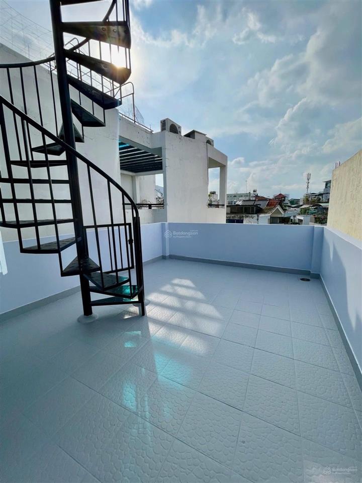 Nguyễn trọng tuyển hàng xóm quận 1, 70m, 5 tầng, 6pn, 7wc ô tô đậu cửa.
