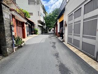 Ngay huỳnh văn bánh, giáp quận 3, ô tô đỗ cửa, hiếm nhất khu vực.