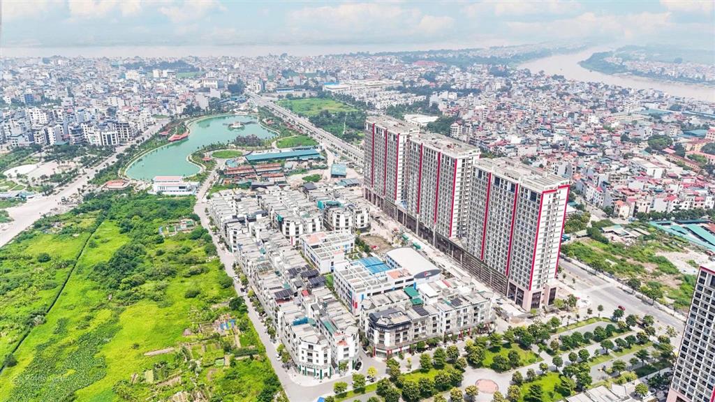 230 triệu/m2 đất có liền kề 100m2, 450m2 sử dụng tại khai sơn town. chủ thiện chí bán 0945 892 ***